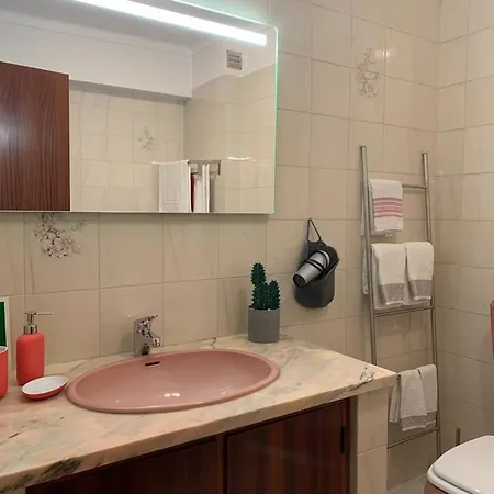 Lejlighed 2 Bedrooms With Wifi At *